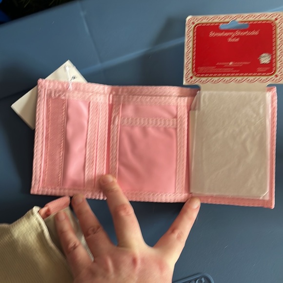 Strawberry Shortcake Messenger Bag & Wallet New Old Stock Tags Attached Storage - Picture 8 of 8